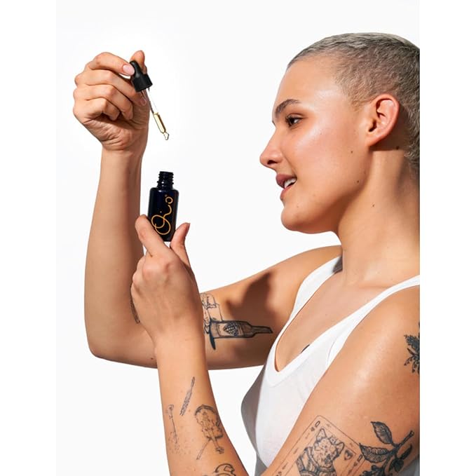 OIO The Future Is Bright Facial Oil with Vitamin C – Hydrating Face Oil with 15% Vitamin C, Organic Cold-Pressed Oils, Milk Thistle, Rosehip & Cranberry Seed Oils Fragrance-Free, 30ml