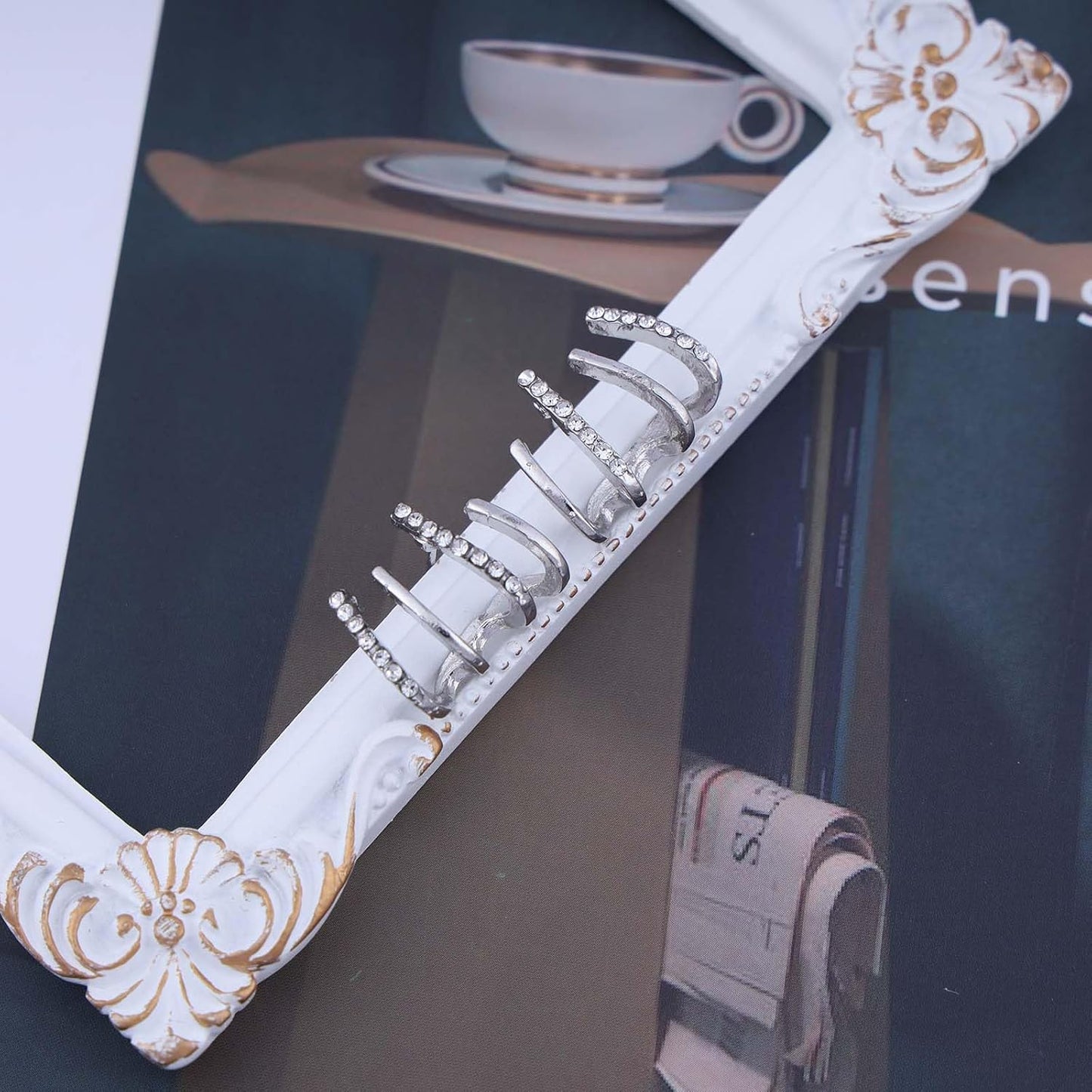 Boho Crystal Claw Earrings Silver Cz Needle Claw Stud Earrings Sparkle Needle Claw Earrings Minimalist Huggie Illusion Earrings Jewelry for Women