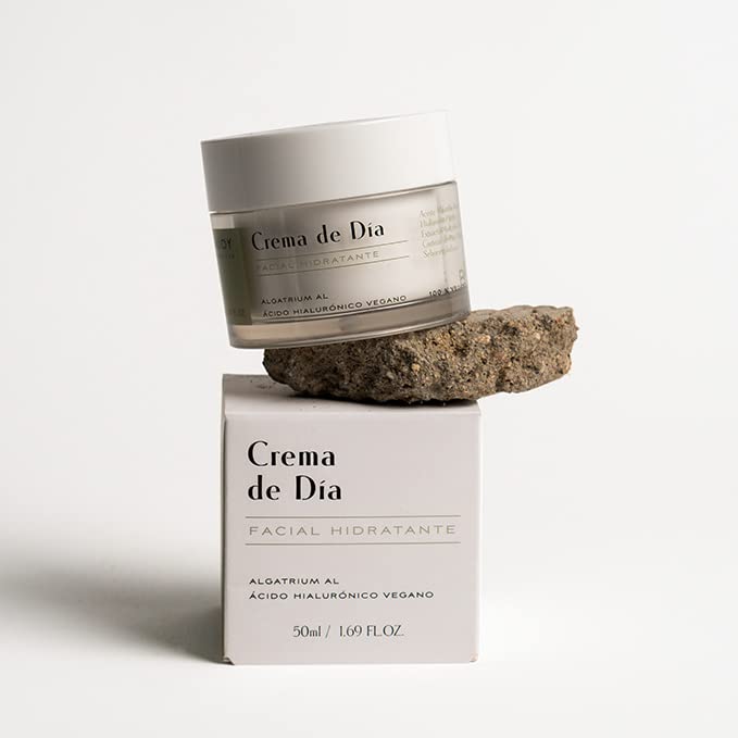 COSMETICS - Moisturising Face Cream with Hyaluronic Acid and DHA. Anti-Wrinkle Day Cream, Combats Skin Blemishes and Ageing. Natural, Vegan and Cruelty Free Cosmetics. 50 ml