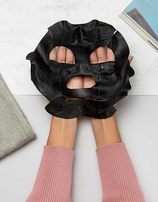 Yes To Tomatoes charcoel Set – Face Mask, Scrub & Cleanser, Moisterizer, Spot Treatment