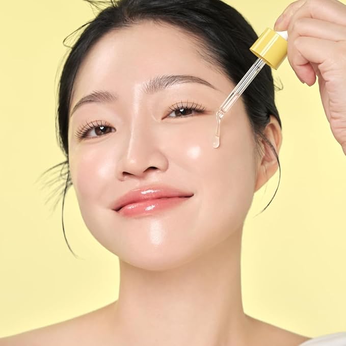 ROUND LAB Vita Niacinamide Dark Spot Serum 1.01 Fl Oz, Radiance-Boosting and Dark Spot Correcting Face Serum with Vitamin C, Improves Uneven Skin Tone, and Enhances Skin Clarity, Korean Skincare