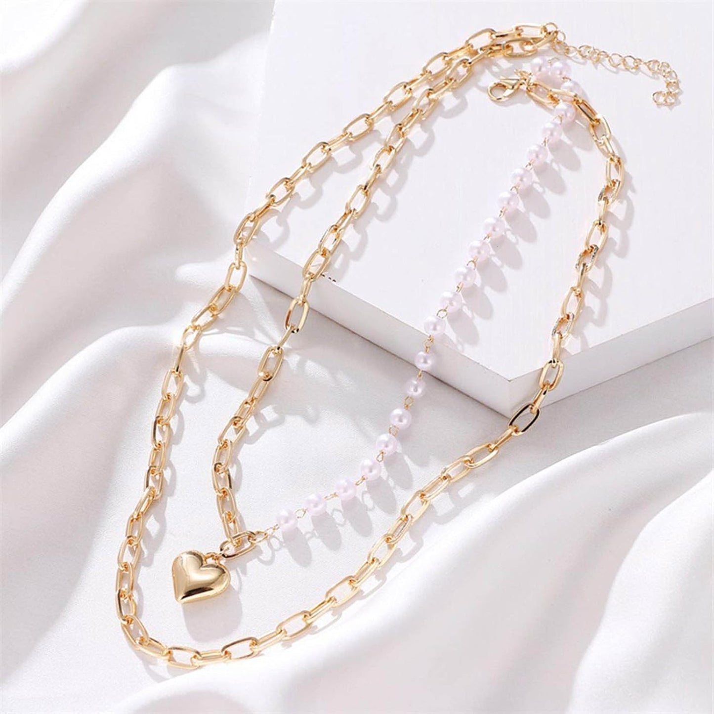Boho Layered Pearl Choker Necklace Chain Vintage Gold Heart Pendant Cuban Chain Necklace Rock Statement Pearl Heart Necklace Asymmetrical Pearl Strand Necklace Jewelry for Women and Girls