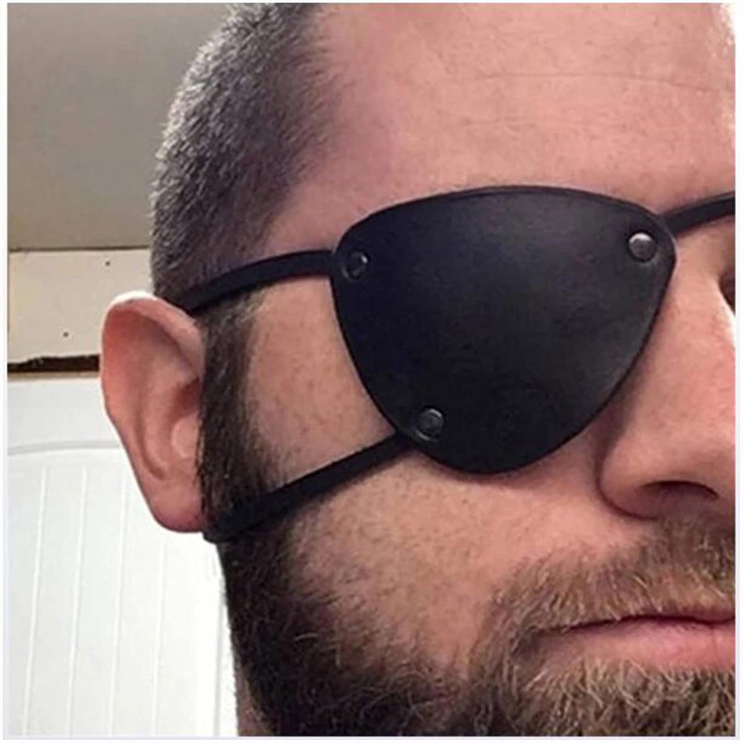 Retro Single Eye Patch - Black Eye Patches - PU Leather Pirate Eye Patch Cover - Adjustable Medieval Steampunk Blindfold for Adults Role Play Costume Accessories, (Right)