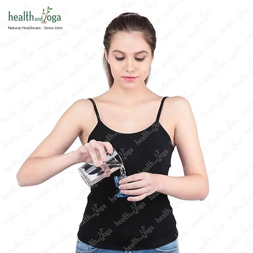 HealthAndYoga™ ChillEyes Colored Eye Wash Cups for Effective Eye Cleansing - with Storage Container - Eye Shaped Rim, Snug Fit (2 Pcs.) (1 Blue + 1 Orange)