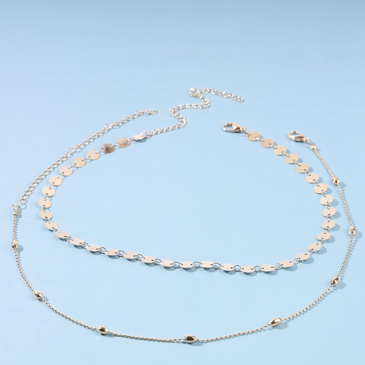 Boho Layered Satellite Disc Choker Necklace Gold Sequin Disc Chain Necklace Vintage Double Layer Necklace Short Collarbone Necklace Chain Jewelry for Women and Girls Gift