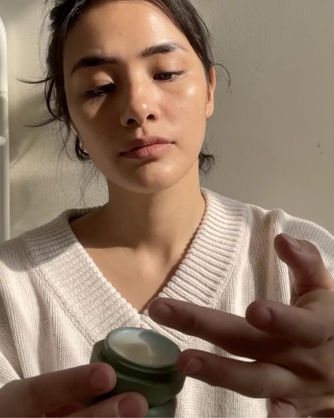 Cadence Travel Containers - Core Skincare Set - Magnetic Travel Capsules - 2 Small (0.56oz) & 3 Medium Capsules (1.32oz) with Cleanser, Moisturizer, Serum, Makeup Remover & Sun-Icon Label - Petal