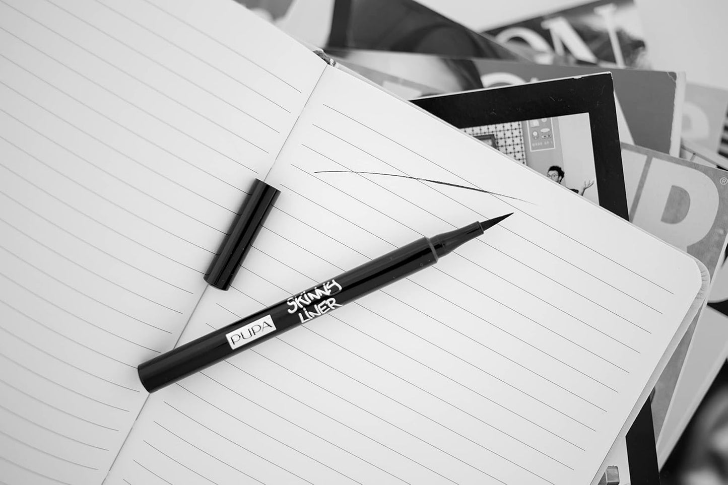 PUPA Milano Vamp! All In One And Skinny Liner Set - Volume Mascara And Ultra-Slim Eyeliner Pen - Naturally Formulated To Lengthen And Strengthen Lashes - Beautiful Gold Handbag - 3 Pc Mascara Kit