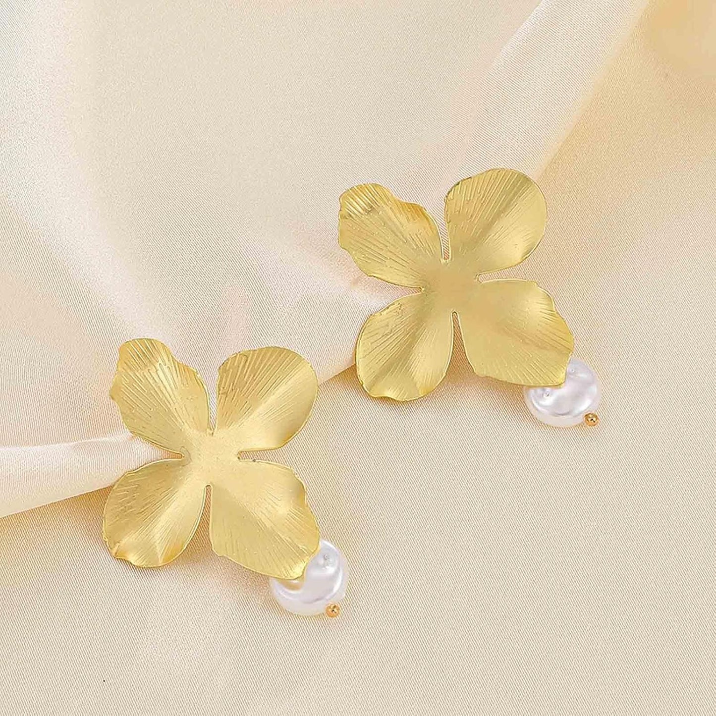 Boho Big Flower Drop Earrings Vintage Gold Floral Petal Dangle Earrings Statement French Flower Pearl Drop Earrings Studs Wedding Bridesmaid Earrings Jewelry for Women