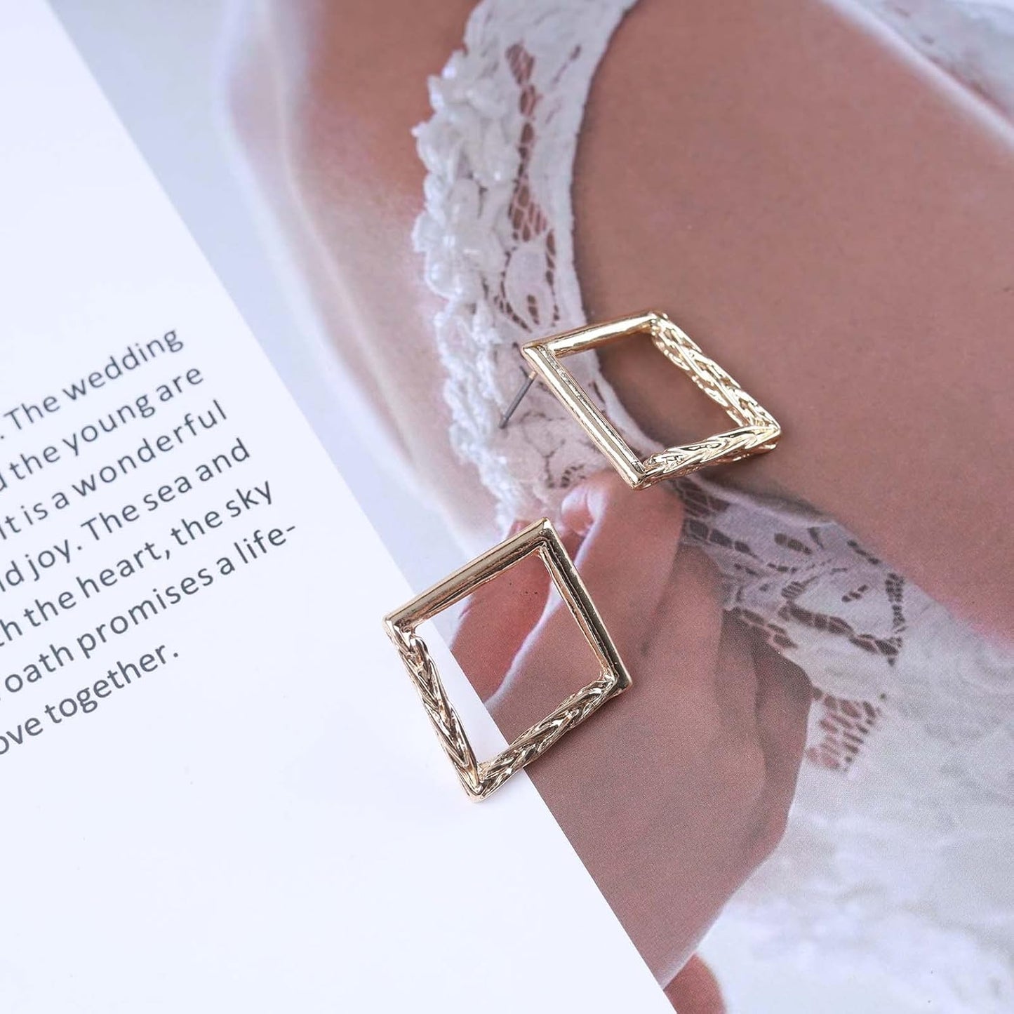 Vintage Hammered Square Drop Earrings Gold Hollow Square Earrings Metal Square Stud Earrings Minimalist Geometric Square Earrings Jewelry for Women