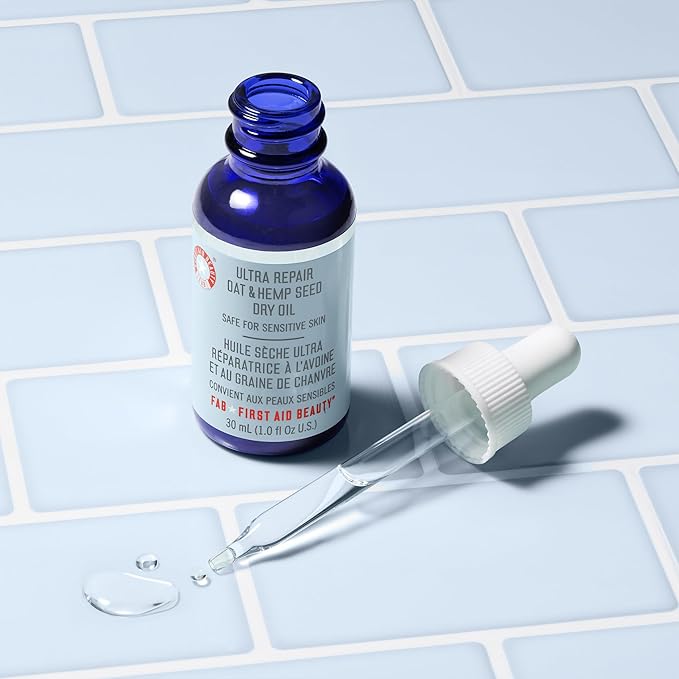 First Aid Beauty Ultra Repair Oat & Hemp Seed Oil – Hydrating, Non-Greasy Facial Oil with Arnica & Colloidal Oatmeal for Redness Relief – Calms Dry, Distressed Skin – Fragrance Free, 1 oz