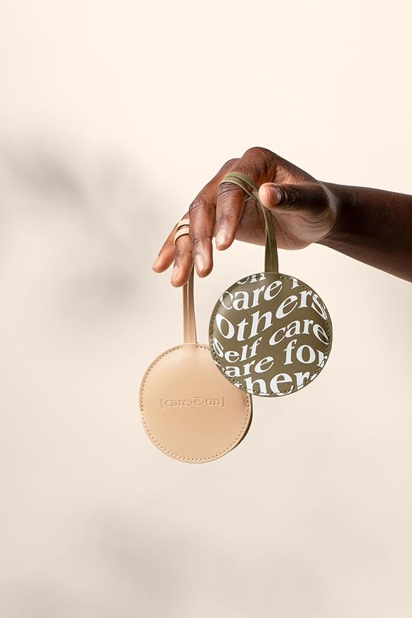 Careeon En Route Essentials Skin Care Kit with Luggage Tag (Green)