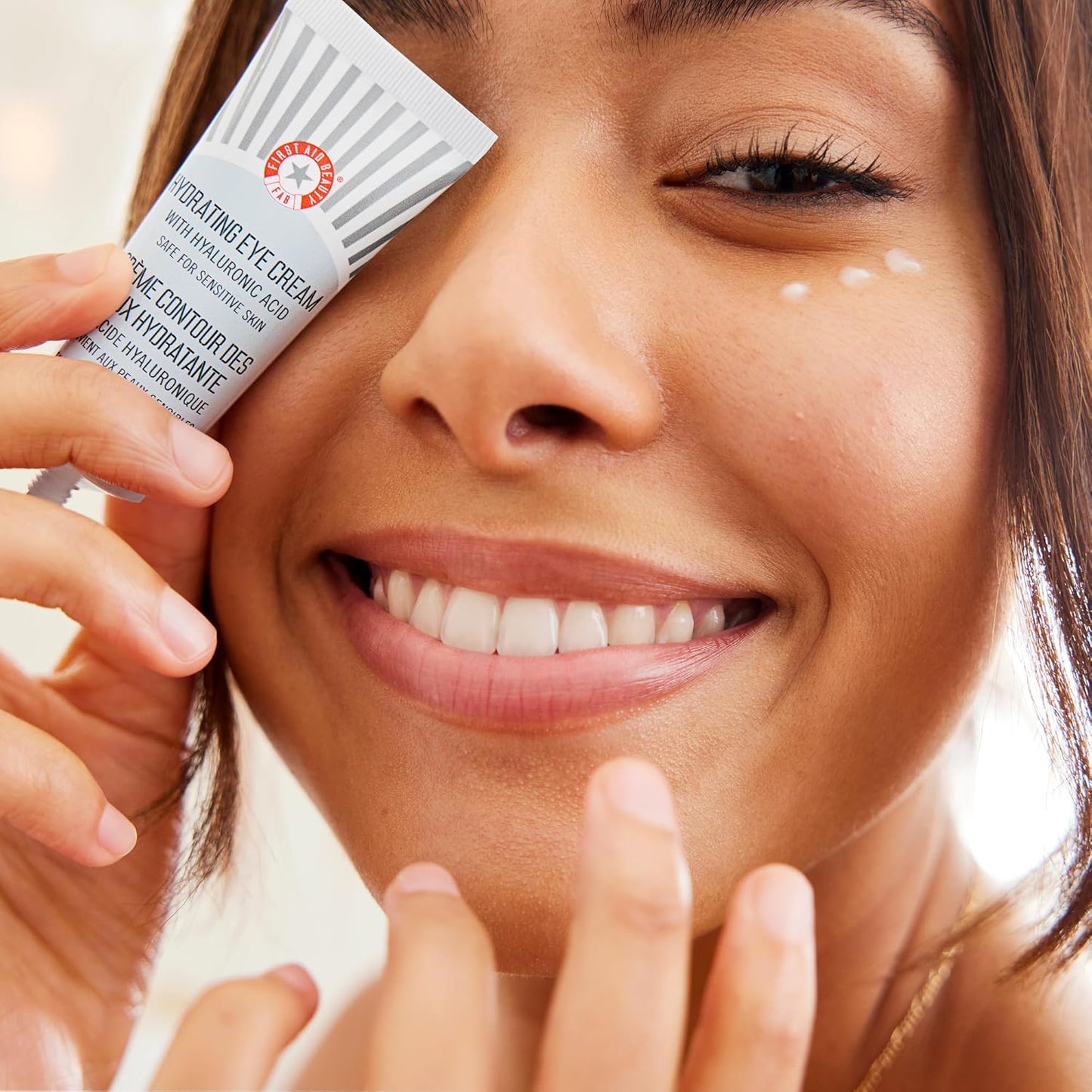 First Aid Beauty Hydrating Eye Cream With Hyaluronic Acid – Helps Reduce Puffiness and Hydrate, Smooths Fine Lines & Wrinkles – 0.5 oz