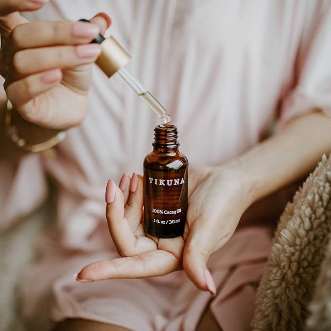 Cacay Oil 100% Pure 1 oz (30 ml), Natural Aging Care Oil for face and hair, rich in Vitamin A, Vitamin E, F and Retinol