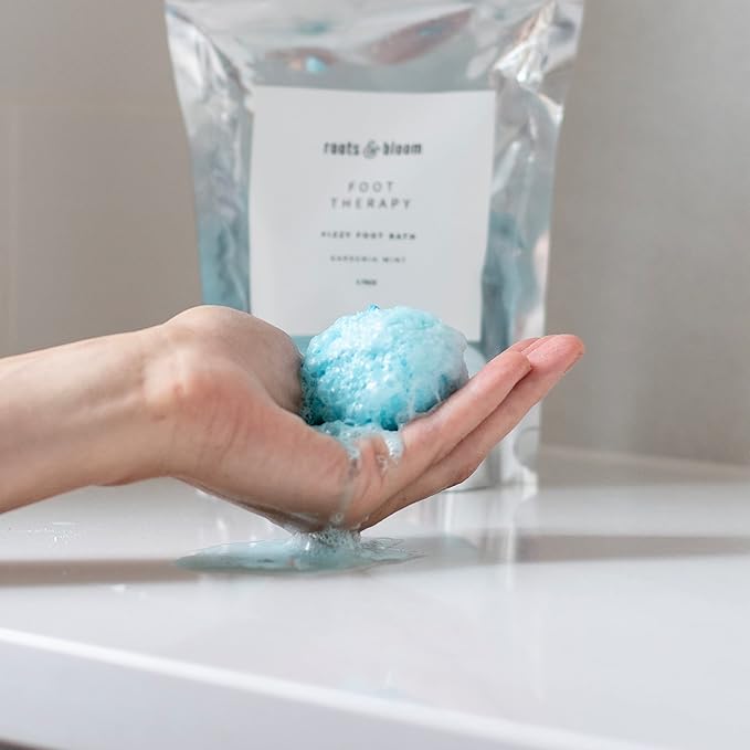 Roots & Bloom Fizzy Foot Bath-Gardenia Mint, Pack of 6 Fizzy Foot Soaks for Dry Skin, Cracked Heels and Stubborn Foot Odor - Ultra Hydrating Foot Soak to Detox and Nourish Skin and to Soothe Soreness.